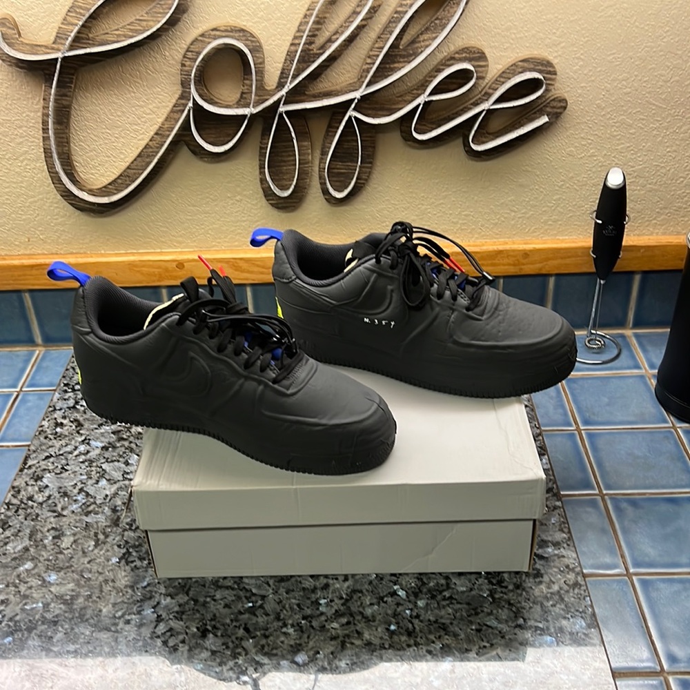 Air Force 1 EXPERIMENTAL (Black/Anthracite-Chile Red)